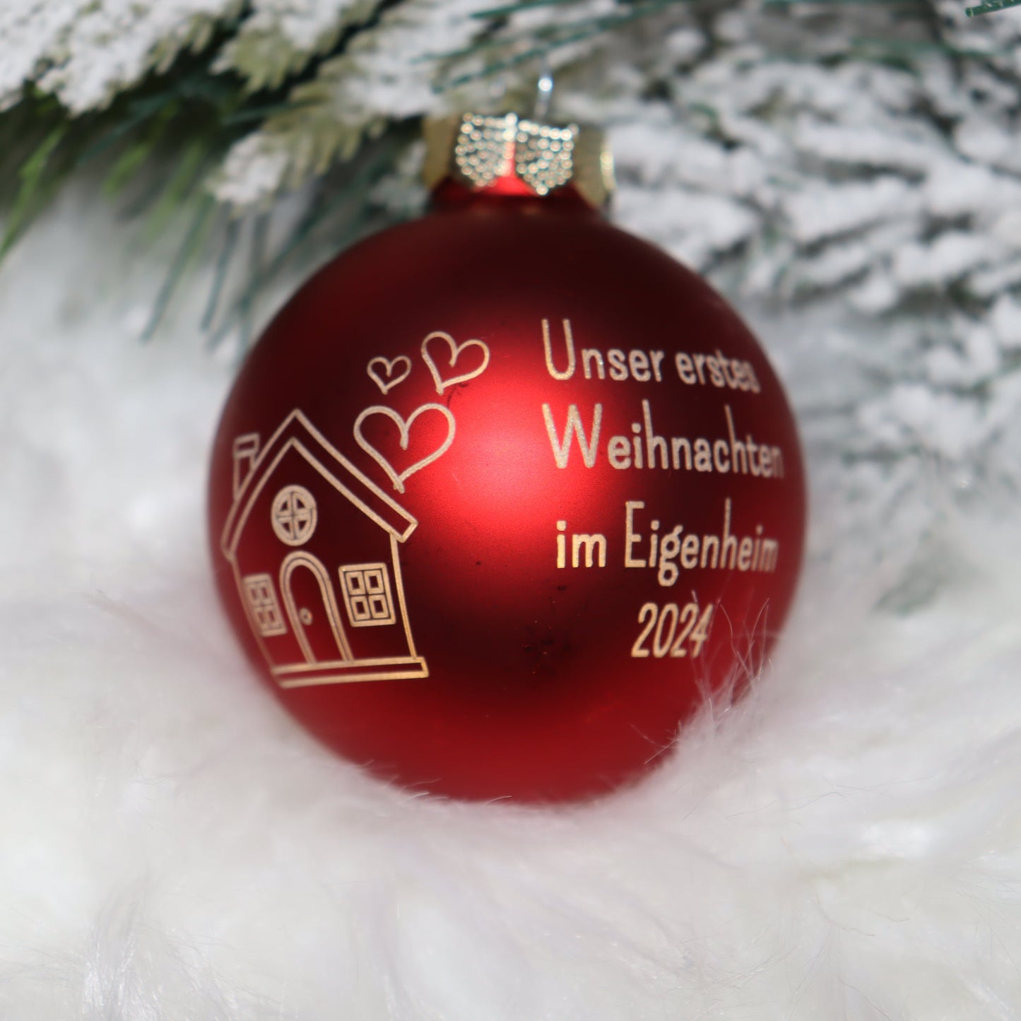 Personalisierte Weihnachtskugel mit Lasergravur „Unser erstes Weihnachten im Eigenheim“