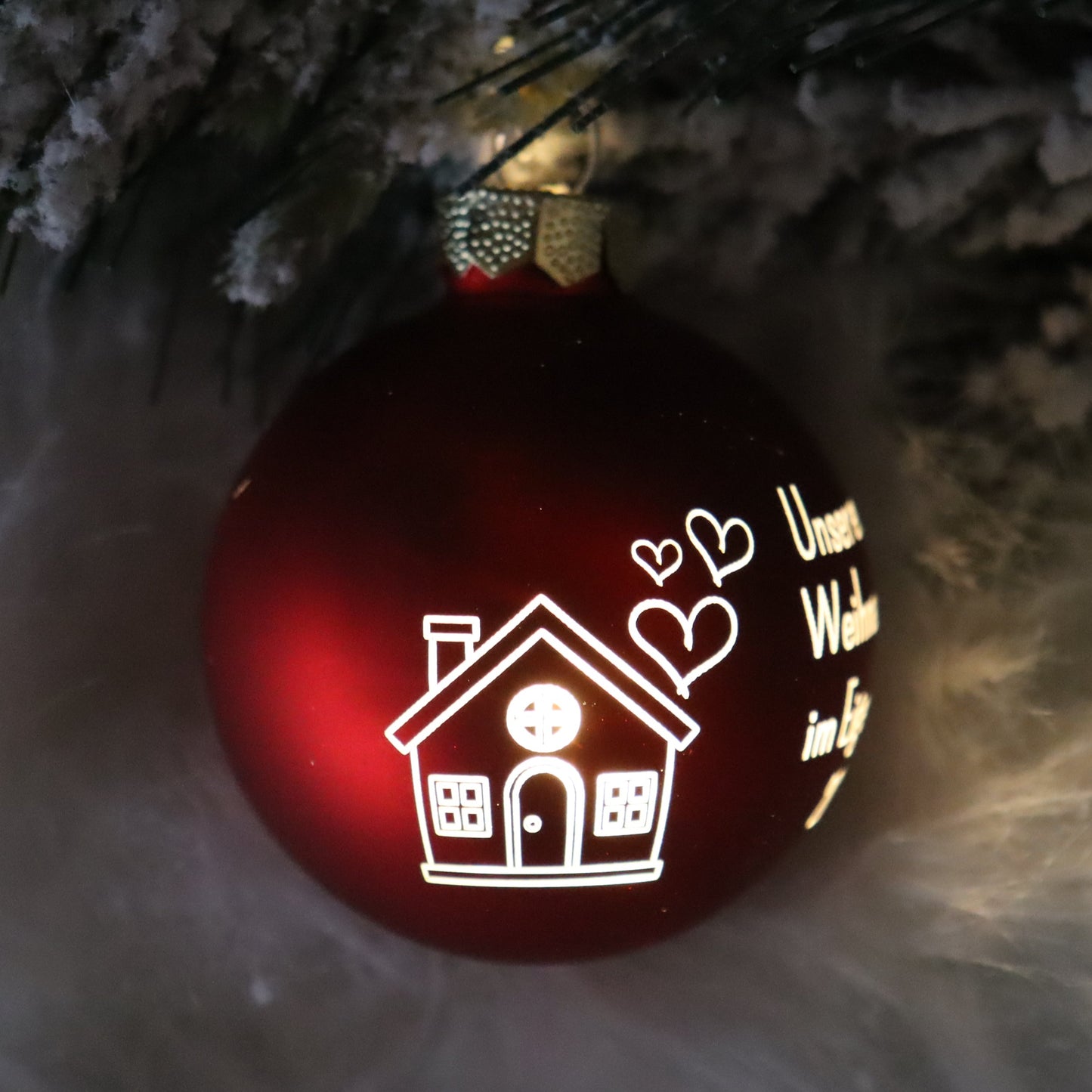 Personalisierte Weihnachtskugel mit Lasergravur „Unser erstes Weihnachten im Eigenheim“