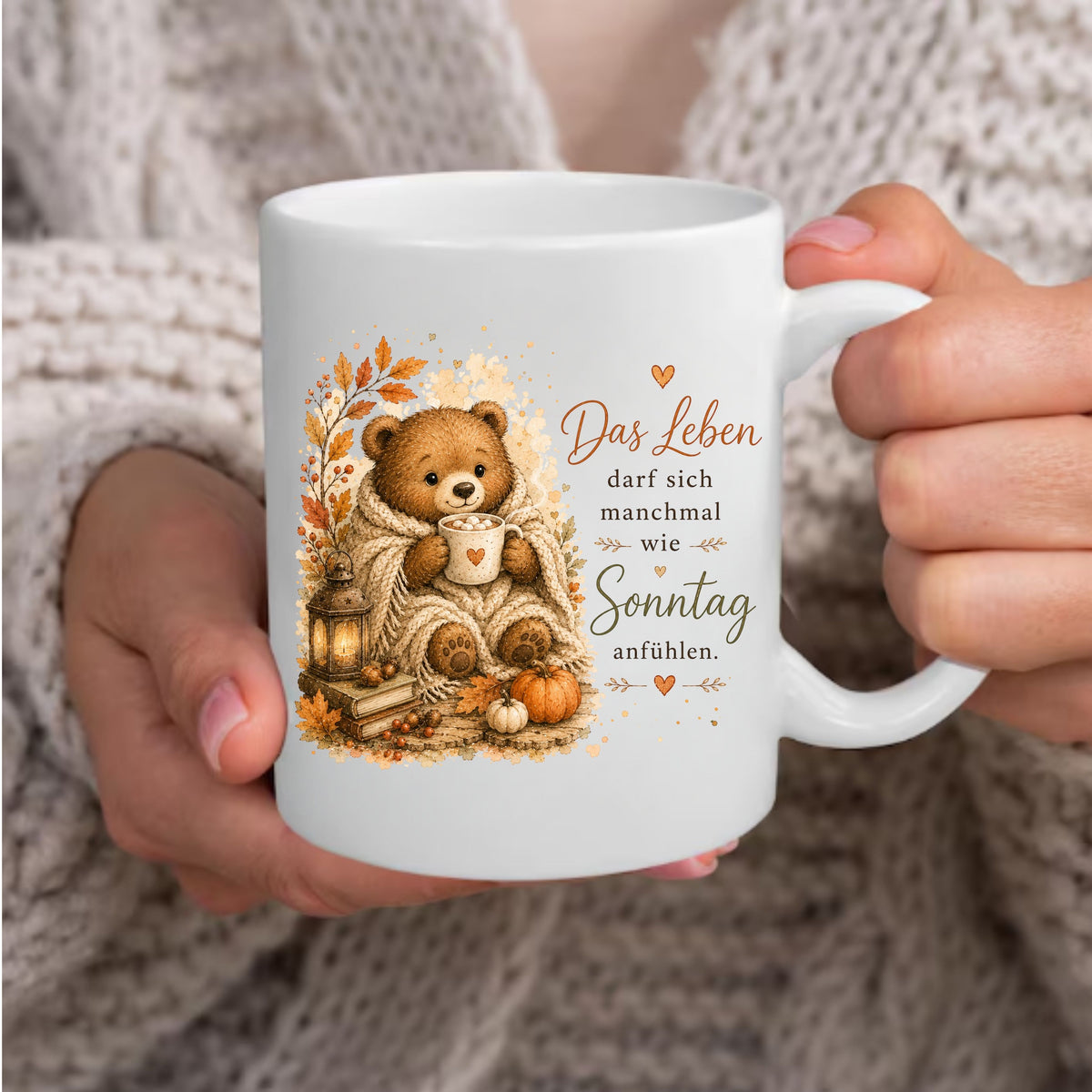 "Das Leben darf sich manchmal wie Sonntag anfühlen.“ - Herbst-Tasse mit Bärenmotiv