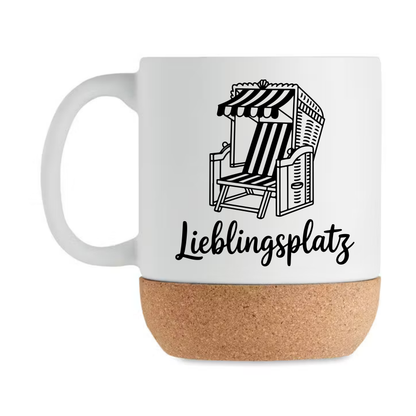 Lieblingsplatz Tasse mit Korkboden – Strandkorb Becher | Maritime Tasse | Nordsee Geschenk | Küstenliebe Geschenkidee