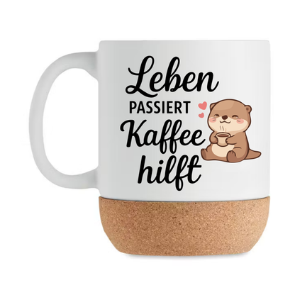 Leben passiert. Kaffee hilft. Korktasse – I Korktasse I Geschenkidee I