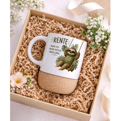 Rentner Korktasse Faultier – Rente Meine Zeit Meine Regeln Mein Leben – Lustige Geschenkidee zum Ruhestand