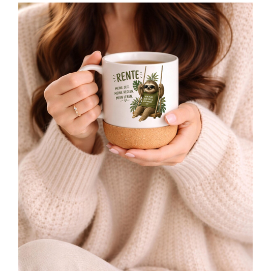 Rentner Korktasse Faultier – Rente Meine Zeit Meine Regeln Mein Leben – Lustige Geschenkidee zum Ruhestand