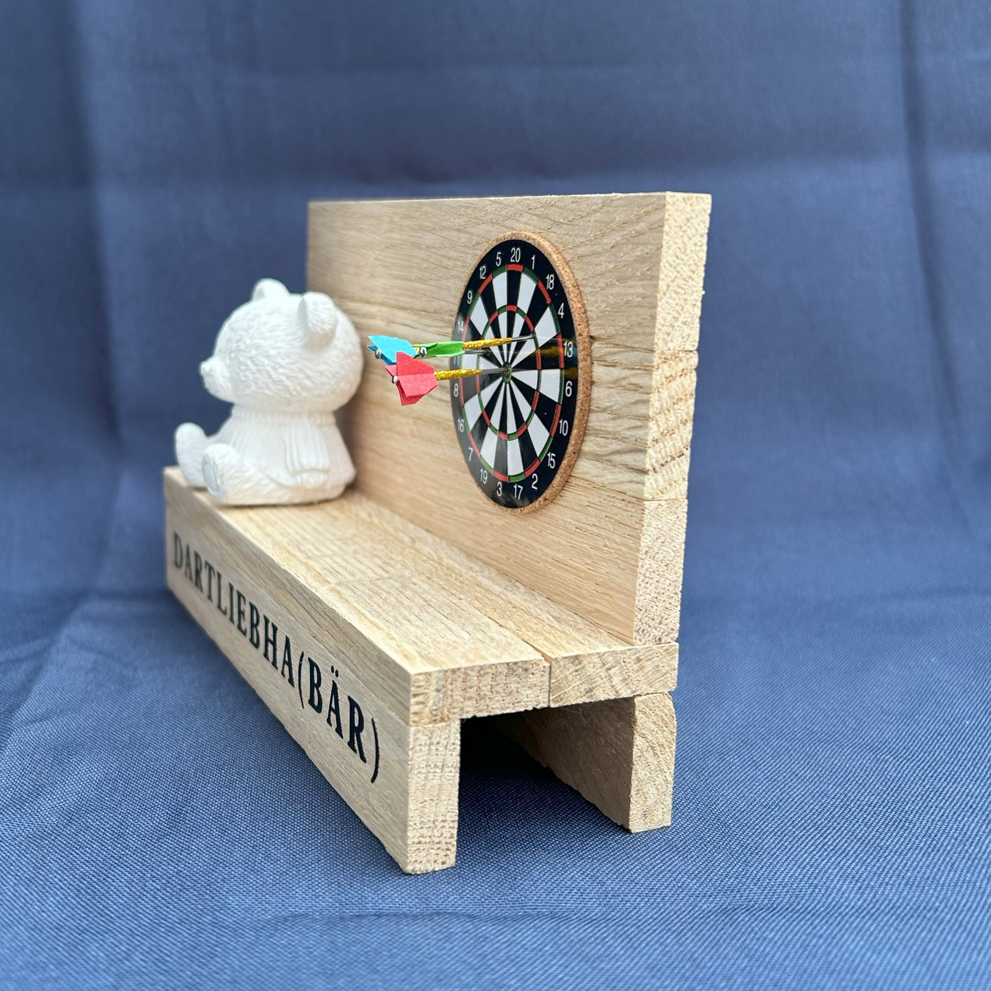 Dekoaufsteller „Dartliebha(bär)“