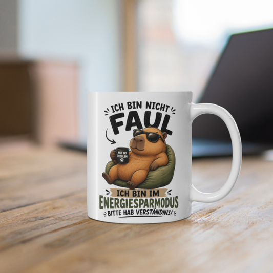 Capybara Tasse mit lustigem Spruch Ich bin nicht faul – Energiesparmodus
