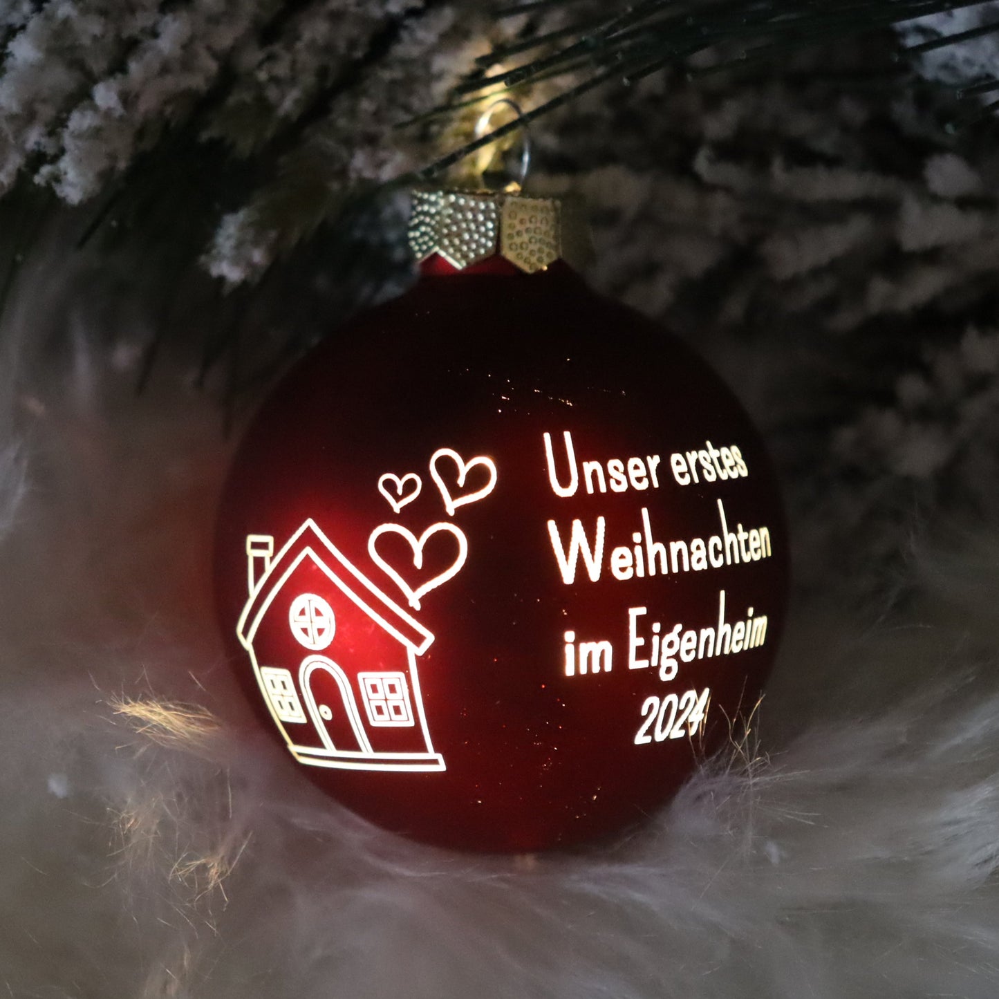 Personalisierte Weihnachtskugel mit Lasergravur „Unser erstes Weihnachten im Eigenheim“