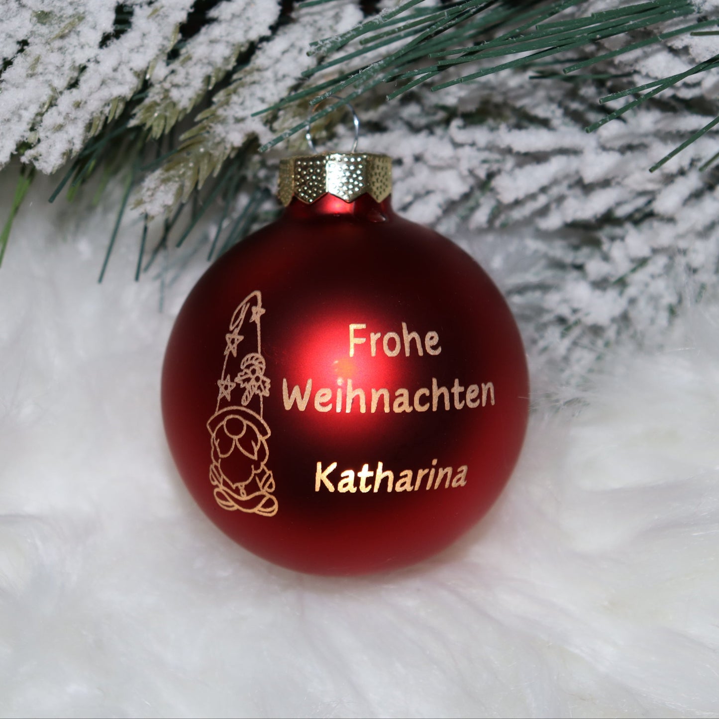 Personalisierte Weihnachtskugel mit Lasergravur Wichtel „Frohe Weihnachten + Name“