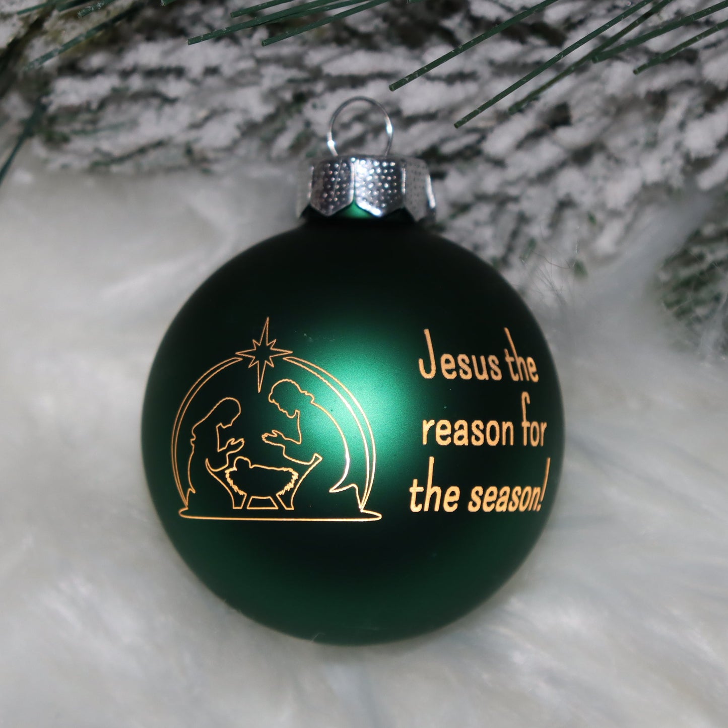 Personalisierte Weihnachtskugel mit Lasergravur „Jesus the Reason for the Season"