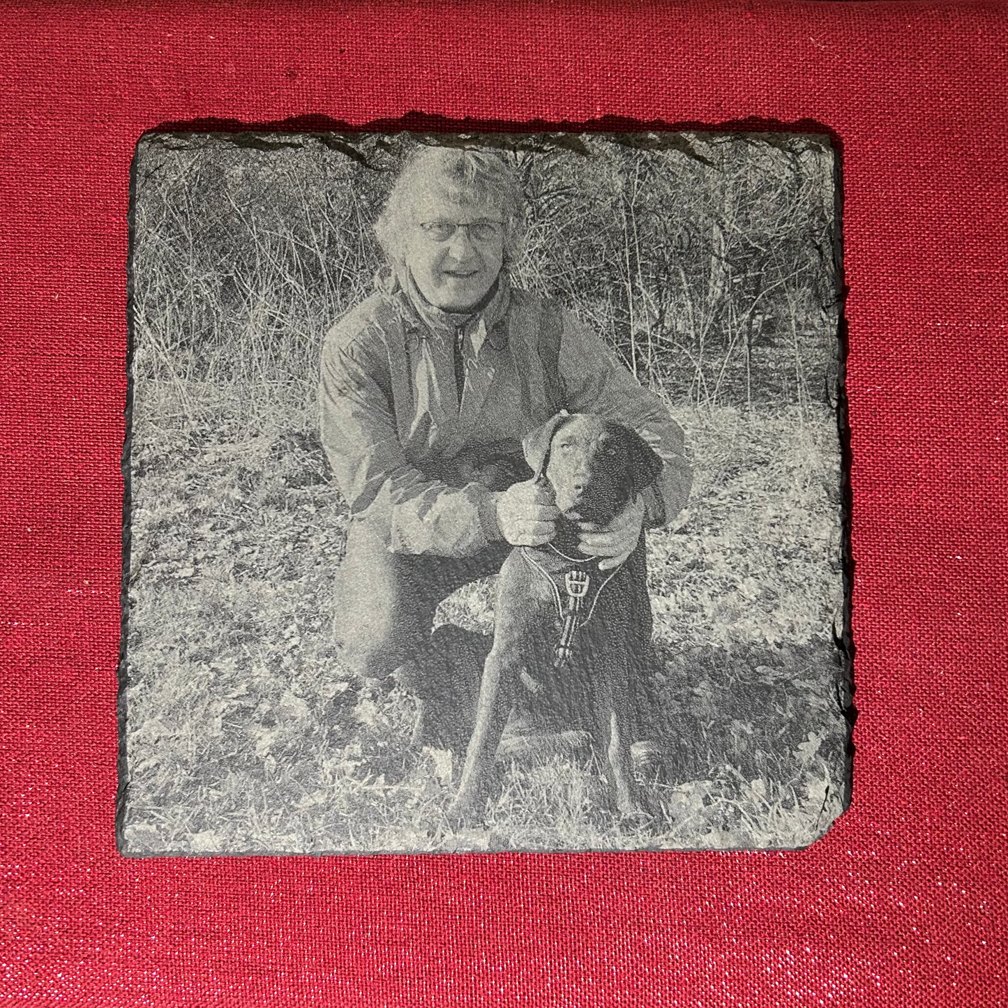 Schieferplatte mit Fotogravur – personalisiertes Erinnerungsstück mit Bild