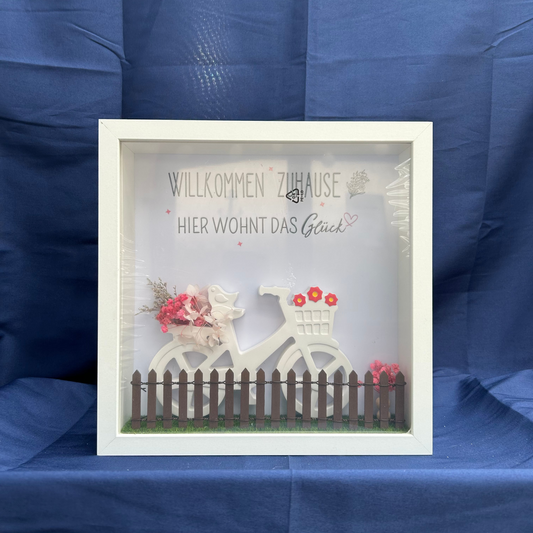 Dekorahmen „Willkommen Zuhause“  mit 3D-Fahrrad & Trockenblumen