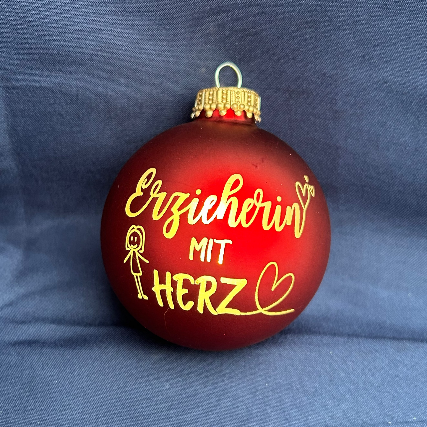Erzieherin mit Herz - Personalisierte Weihnachtskugel mit Lasergravur