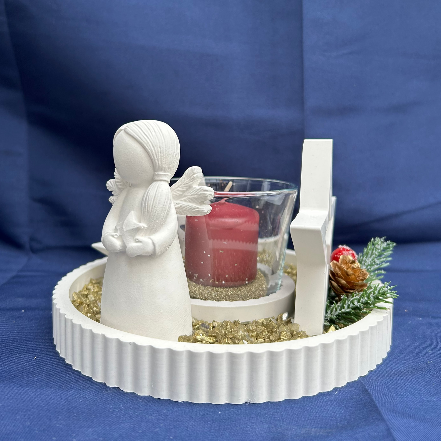 Dekoteller mit Schutzengel-Figur, Sternen und Kerze - Weihnachtsdeko