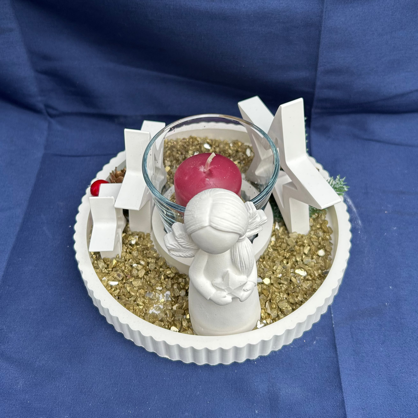 Dekoteller mit Schutzengel-Figur, Sternen und Kerze - Weihnachtsdeko