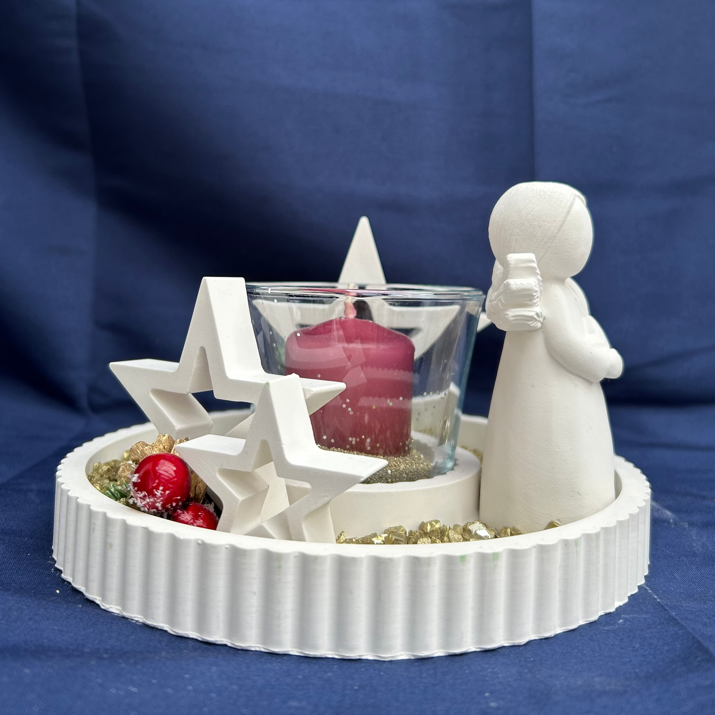 Dekoteller mit Schutzengel-Figur, Sternen und Kerze - Weihnachtsdeko