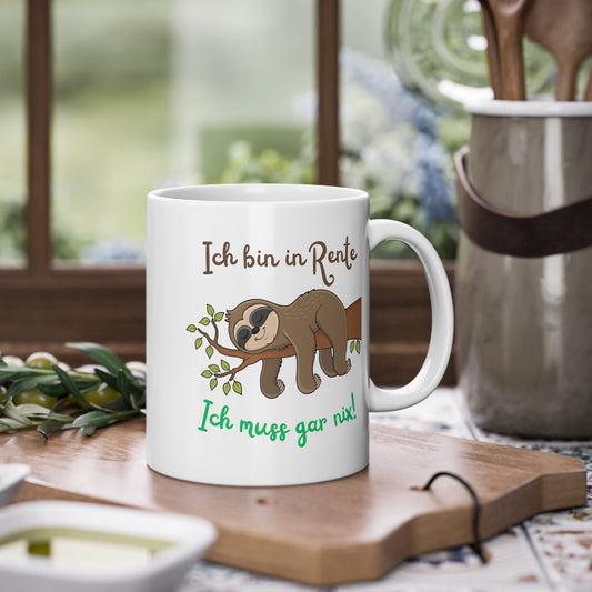 Rentner Tasse im Küchensetting als Geschenk zum Ruhestand