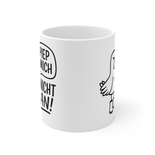 Rundum bedruckte Keramiktasse mit humorvollem Möwenmotiv und frechem Küstenspruch in Seitenansicht