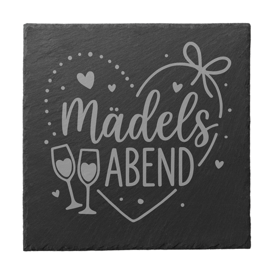 Quadratischer schwarzer Schiefer-Untersetzer mit Gravur „Mädelsabend“ und zwei Sektgläsern