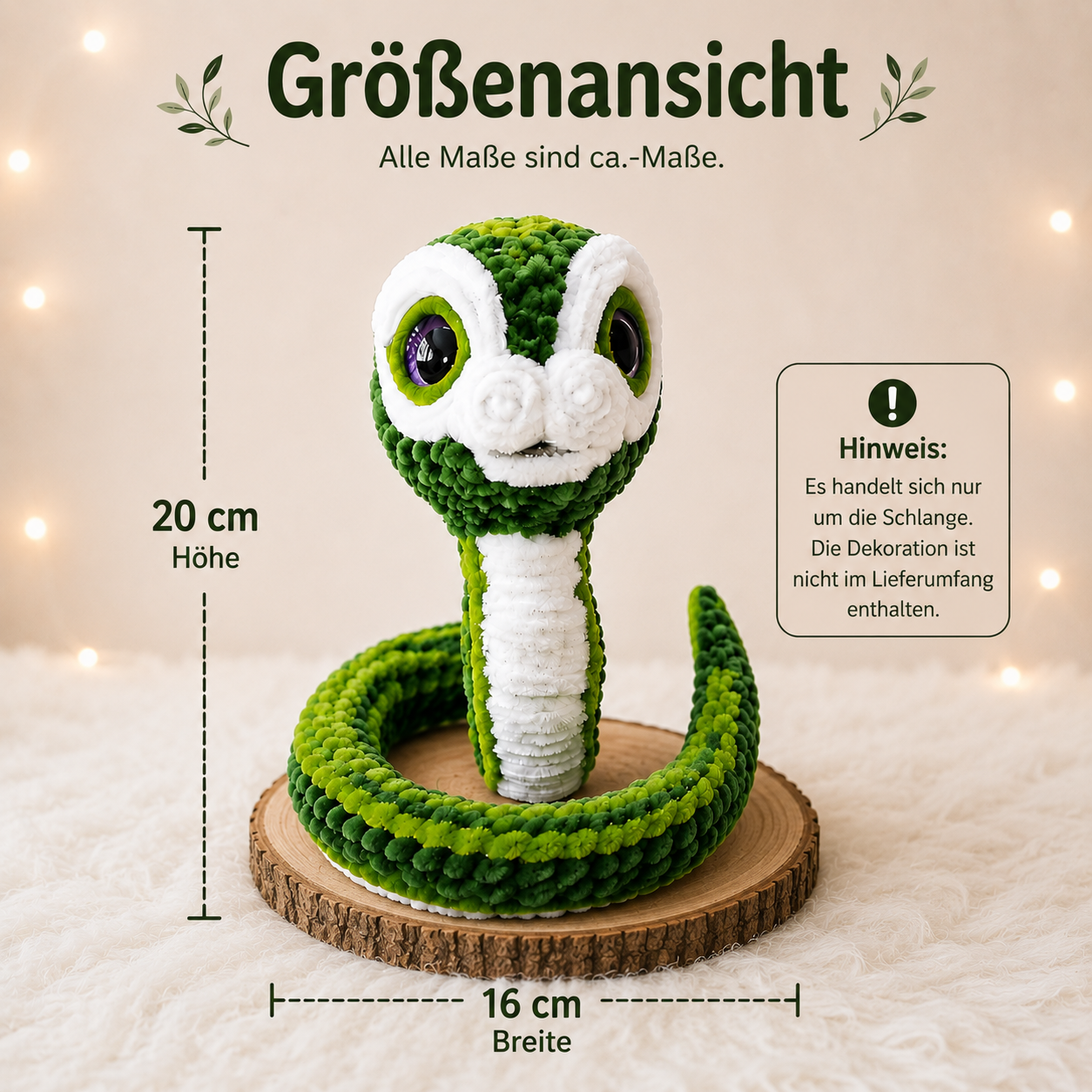 Größenansicht einer handgefertigten grünen Schlange aus Chenilledraht, ca. 20 cm hoch und 16 cm breit