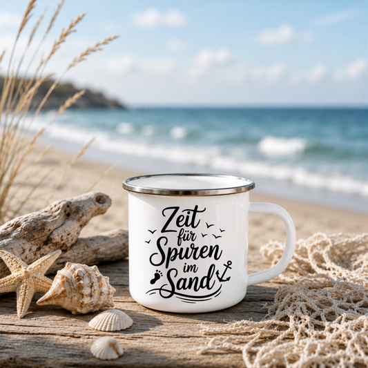 Zeit für Spuren im Sand | Maritime Tasse Strand Meer | Nordsee Ostsee Geschenk | Camping Becher 350 ml Emaille Tasse