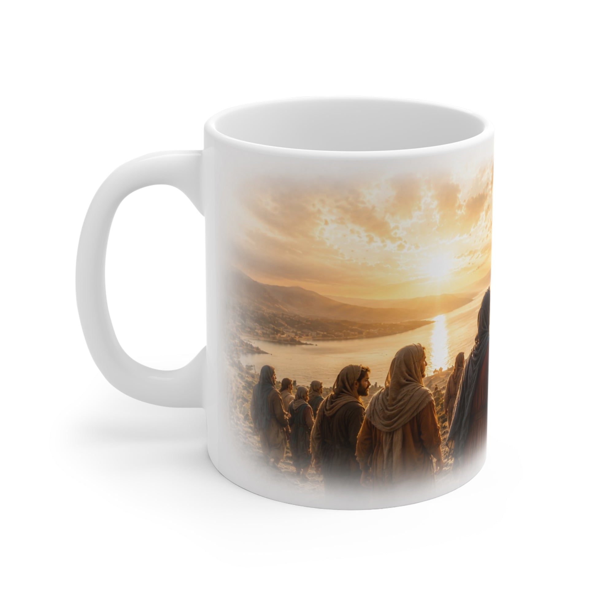 Weiße christliche Tasse mit Menschen auf dem Weg zu Jesus in warmer Landschaft