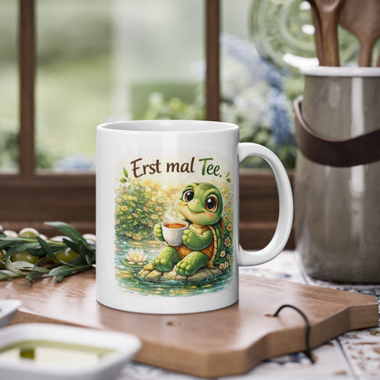 Schildkröten Teetasse in gemütlicher Küchen Szene