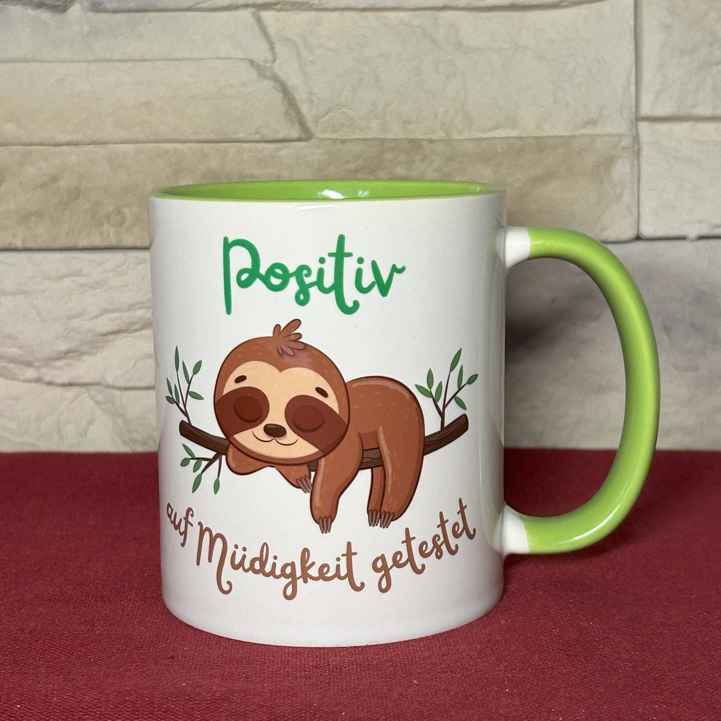 Tasse „Positiv auf Müdigkeit getestet“